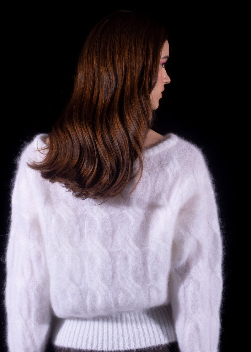 PULLOVER IN MOHAIR CON PIUME